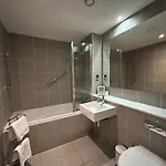 Principal - Merchant 아파트