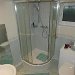 Spacious 3 Bed House Near Sec *