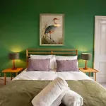 Newly Renovated Flat In Trendy Finnieston * Glasgow