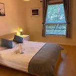 In Heart Of West End- Parking Space- Recent Refurb- Near And Kelvingrove Art Gallery Appartamento *