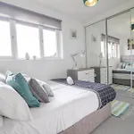 Appartement Spacious 2-bed Free Parking & Stadiums *