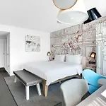Radisson Red Hotel,