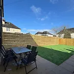 Apartman Stunning 3 Bedroom 2 Bathroom West End House With Free Parking And Wi-fi Glasgow