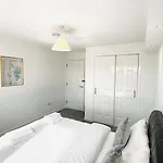 بيت ضيافة Cozy In *