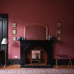 7 Crown Gardens