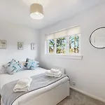 別荘 Cairn Introduces Mavisbank Gardens - Where Homely Charm Meets Modern Living *
