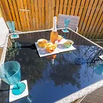 Prázdninový dům Cairn Introduces Mavisbank Gardens - Where Homely Charm Meets Modern Living