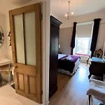 Wonderful 3 Bed West End Flat Glasgow