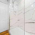 Stylish Flat Near Merchant *