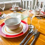 Stylish Flat Near Merchant Glasgow