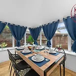 Fraser House By Klass Living Rutherglen בית נופש