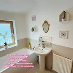 23 Lochburn Gardens - Carz 홈스테이 *