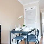 Forbes House Tatil Evi *