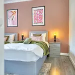 2br Shawlands Free Parking Great Location *