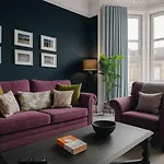 Newly Renovated Flat In Trendy Finnieston