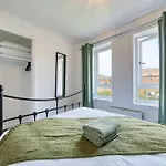 2br Flat Parking Near And Finnieston Apartmán *