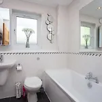 Southside Flat With Private Garden!