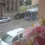 Cosy And Bright 3-bedroom Flat *