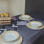 Cosy And Bright 3-bedroom Flat *