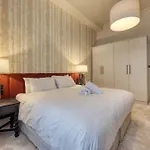 דירה Luxury Refurbished Retreat