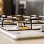 Cosy And Bright 3-bedroom Flat דירה *