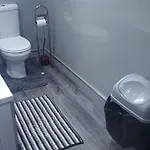 Cosy And Bright 3-bedroom Flat *