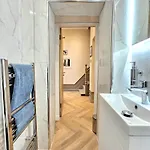 Newly Renovated Gem - Free Parking & Modern Comfort *