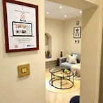 Newly Renovated Gem - Free Parking & Modern Comfort * Glasgow