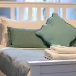 Happy Haven Home, West End - Pass The Keys *