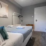 Happy Haven Home, West End - Pass The Keys *