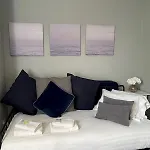 Spacious Hillhead Haven - Pass The Keys