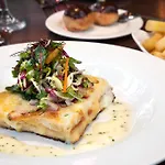 فندق هوليداي إن غلاسكو تياترلاند غلاسغو