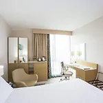 Hilton Garden Centre 4* גלאזגו