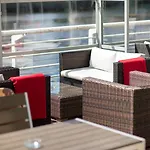 Hilton Garden Centre מלון 4*