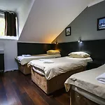 Charing Cross 3*