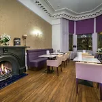 The Belhaven Pensión 3*