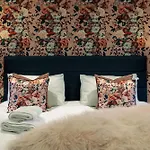 The At Barraston Farm Glasgow