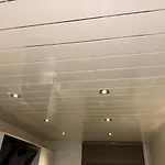 Likewise Modern Two Bedrooms For 4 In Area アパート