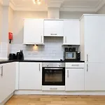 Dreamhouse St Vincent Street Apartmán *