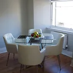 Dreamhouse St Vincent Street *