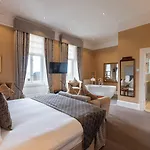 Sherbrooke Castle 4*