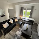 Modern And Stylish 3 Bedroom 2 Bathroom West End House With Free Wifi And Parking Glasgow