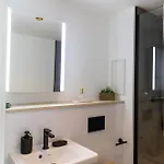 View Ensuites And Martha Street Apartmán