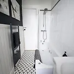 아파트 Traditional Close To Centre & Hampden 글라스고