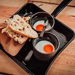 Radisson Red Hotel, מלון