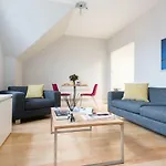 بريميير سويتس بلاس باث ستريت *