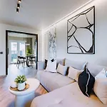 Jw Executive Aparthouse 2 Prázdninový dům *