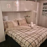 2-bedroom Away From In Glasgows' East End With Free Parking Glasgow