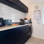 Bella House - 3 Bed House In Apartment Glasgow