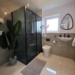 דירה Entire Spacious 3-bed Family Home, Centre, Free Parking, Garden